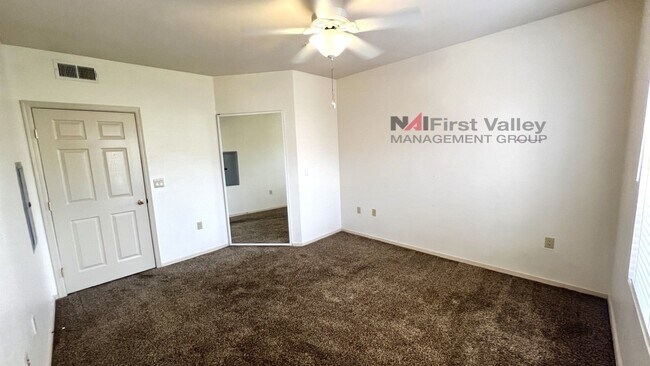 Building Photo - 1 Bedroom, 1 Bath