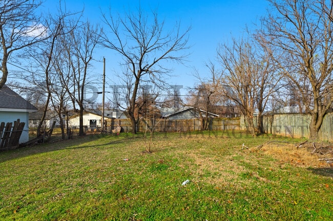 Building Photo - 6651 N Scottsville St