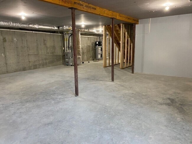 Building Photo - 2 Manchester Pl