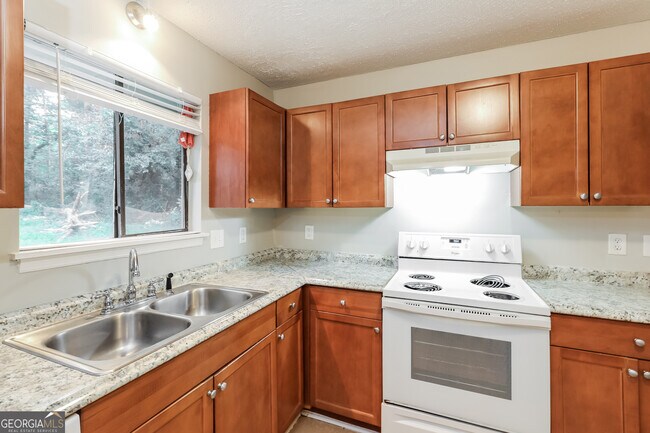 Building Photo - 661 Overlook Ct