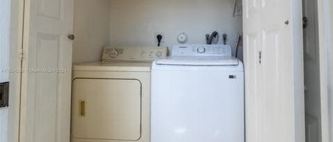 Building Photo - 1475 SE 24th Ct