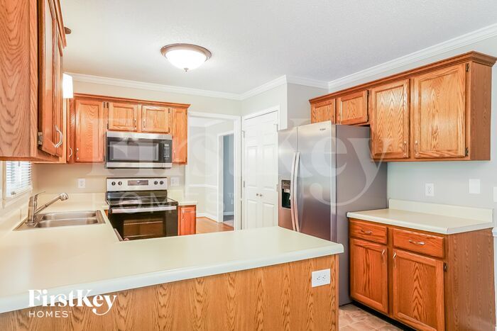 Building Photo - 202 Dalmeny Dr