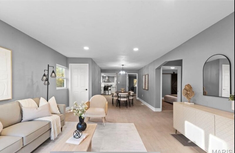 Primary Photo - 3221 Suncrest Ave