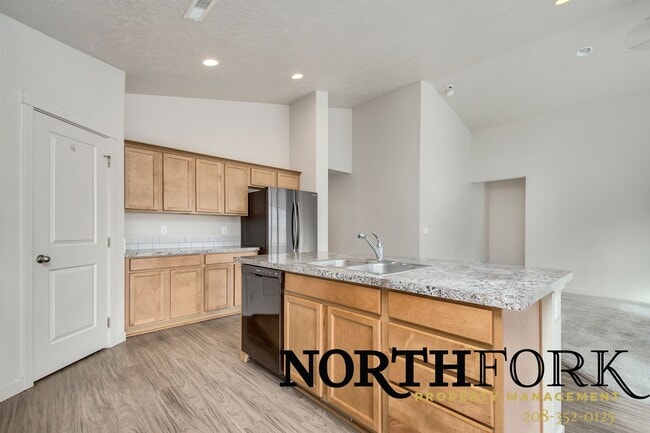 Building Photo - Charming Home for Rent in Caldwell