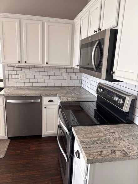 Building Photo - 1350 S Greenfield Rd