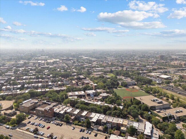 Building Photo - 750 S Oakley Blvd