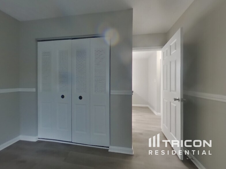 Building Photo - 4111 Lancaster Cir
