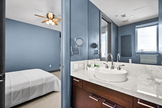 Building Photo - Monthly rental for Season , ( min 4 months)