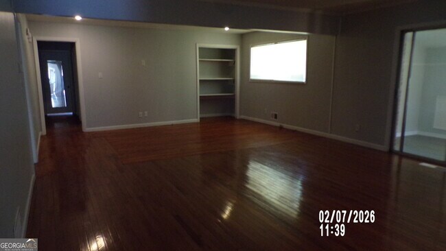 Building Photo - 2705 Neptune Pl