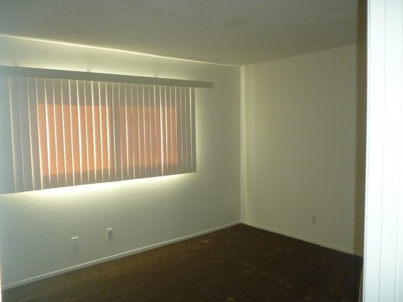 Building Photo - 2286 Pacific Ave