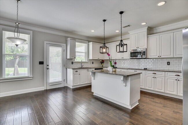 Building Photo - 314 Bella Rose Dr