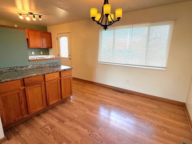 Building Photo - Updated 3 bedroom 2 bath with central air