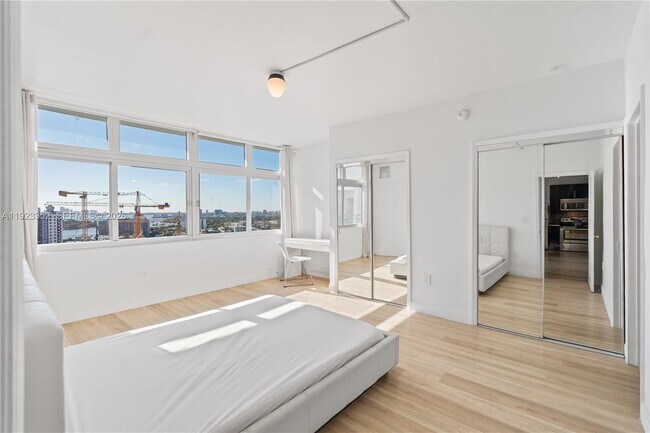 Building Photo - 7135 Collins Ave