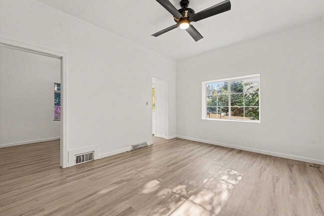 Building Photo - 3537 Lipan St