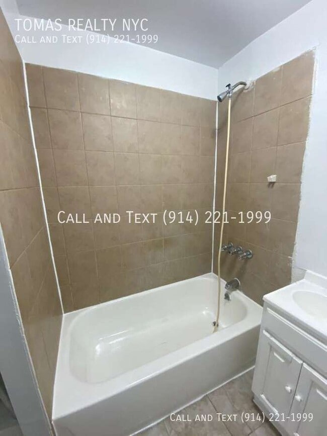 Building Photo - 119 Ludlow St