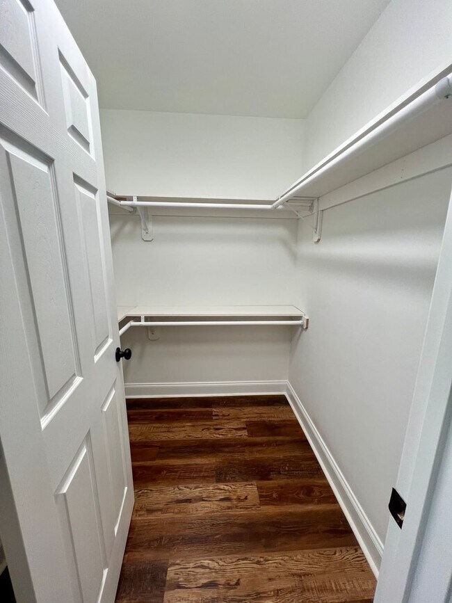 Building Photo - Four bedroom, 3.5 bath house in Elon!  Mus...