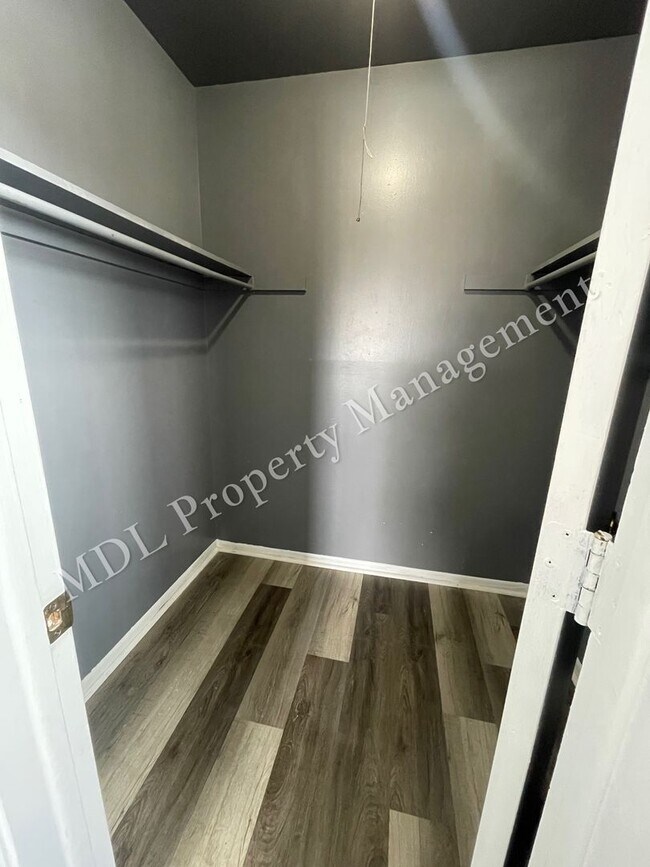 Building Photo - Southfield Village*