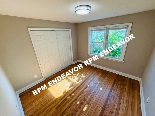 Building Photo - Modern Charm in University City: Your Ideal Rental Awaits!