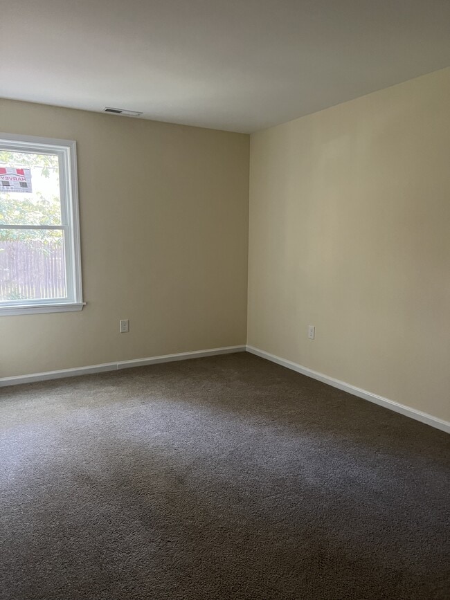 Building Photo - 711 Dennisville-Petersburg Rd