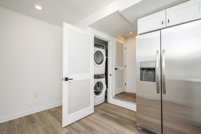 Building Photo - 1514 Master St