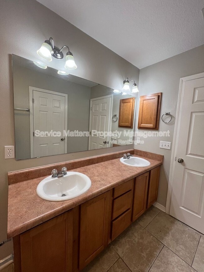 Building Photo - 3099 Flintlock Dr