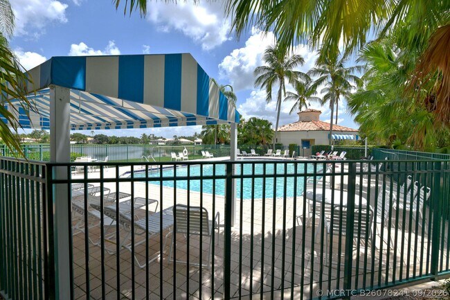 Building Photo - 2683 Irma Lake Dr
