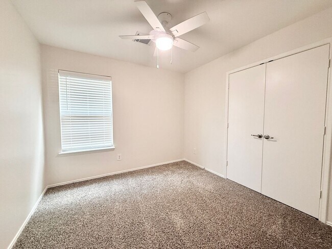 Building Photo - Elegant 3/2/2 w/ Study Home in Westminster...