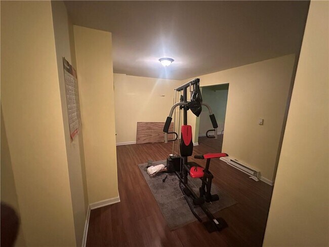 Building Photo - 61 Longwood Ct