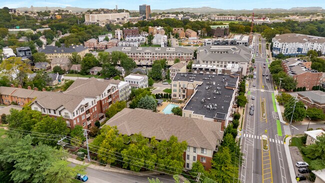 Building Photo - 3100 West End Cir