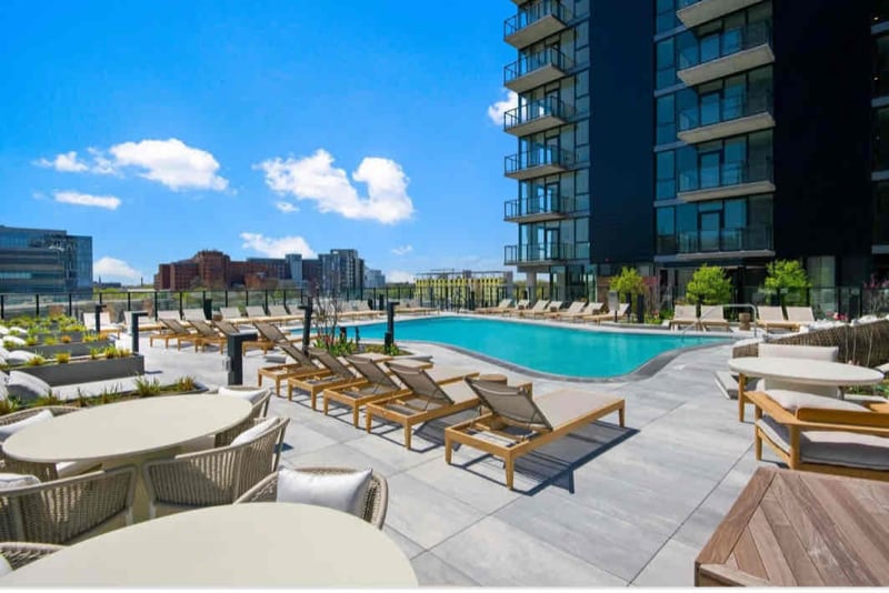 Building Photo - 508 S Damen Ave