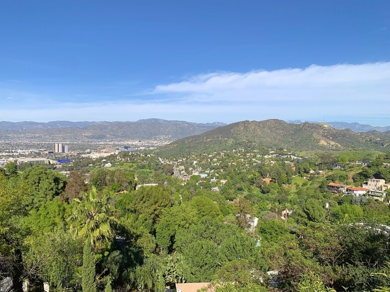 Building Photo - 7353 Pyramid Pl