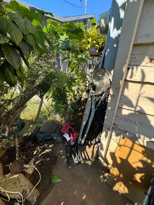 Building Photo - La Habra Duplex