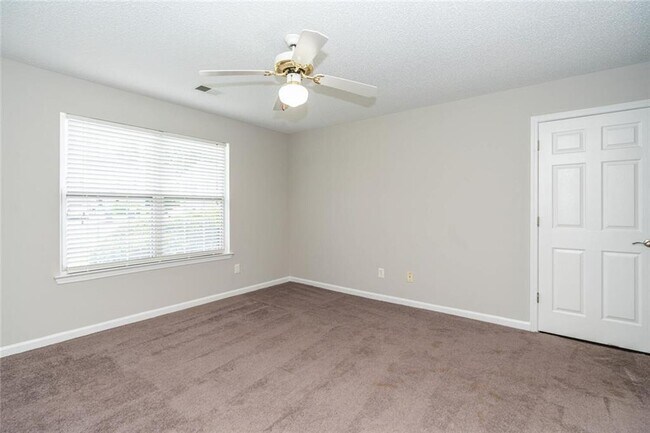 Building Photo - 3272 Peach Ct