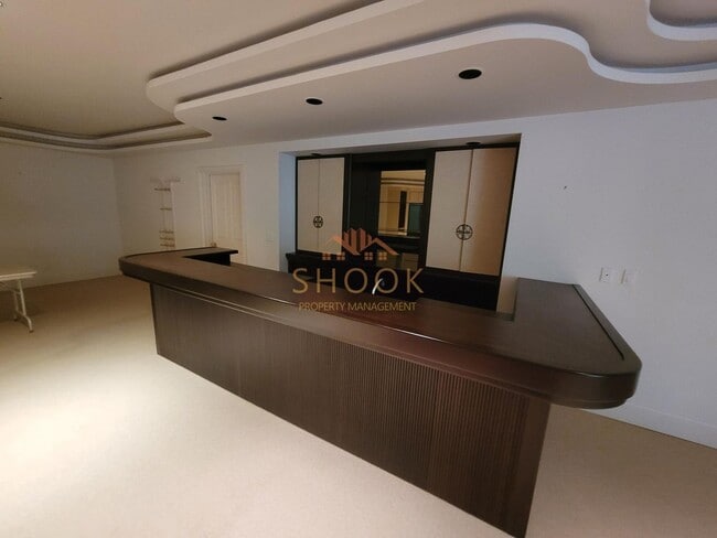 Building Photo - STUNNING LUXURY HOME - EVERYTHING YOU NEED - SHORT-TERM AND FURNISHED OPTIONS AVAILABLE