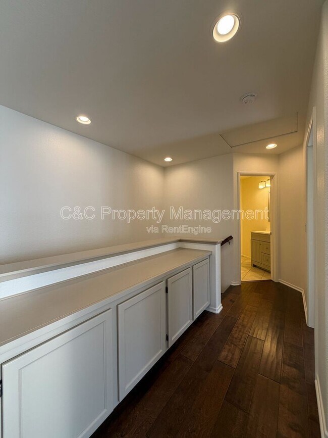 Building Photo - 1279 Gorge Run Wy