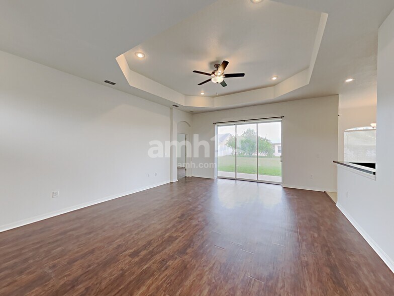 Building Photo - 1650 Papoose Way