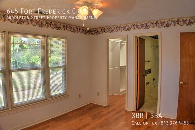 Building Photo - 645 Fort Frederick Cir