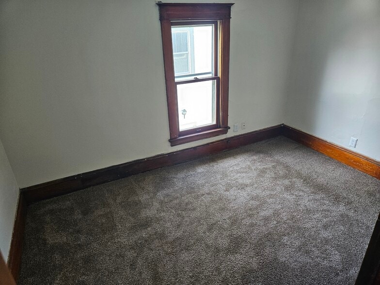 Building Photo - 3903 11th Ave S