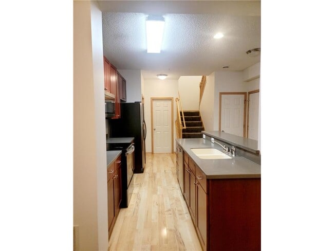 Building Photo - 3049 Chamberlain St