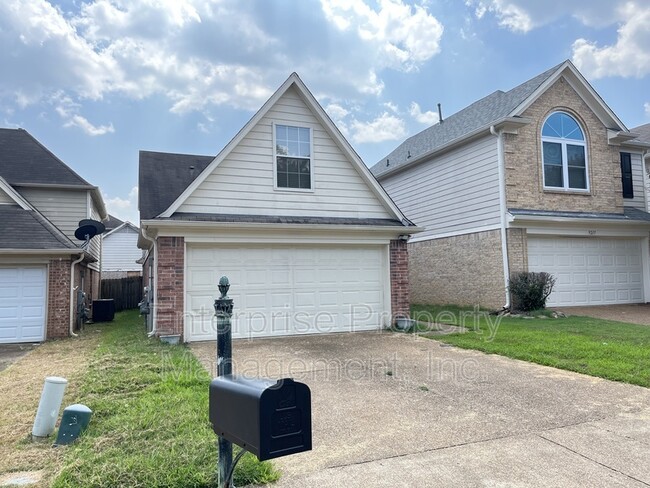 Building Photo - 9221 Lazzini Cove