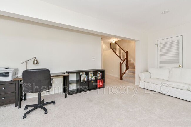 Building Photo - 6868 McLean Province Cir