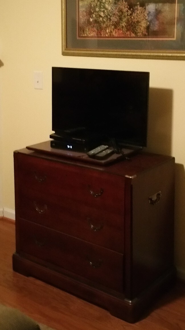 Building Photo - 130 Brittingham Loop