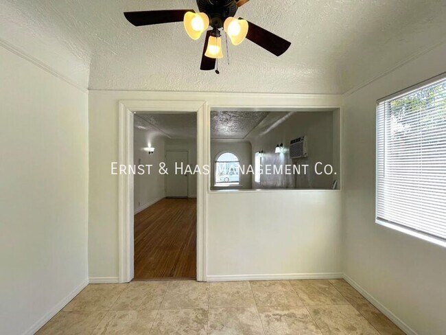 Building Photo - 1411 E Poppy St