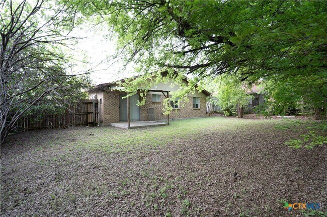 Building Photo - 1207 Wales Dr