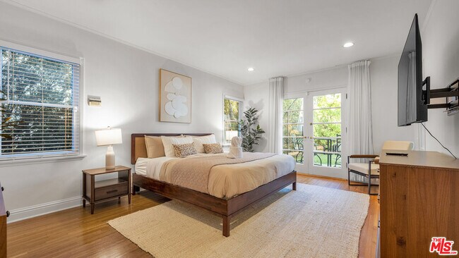 Building Photo - 10575 Holman Ave