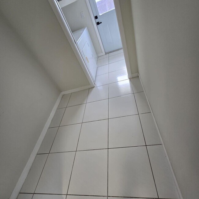 Building Photo - 3612-3614 TAYLOR ST