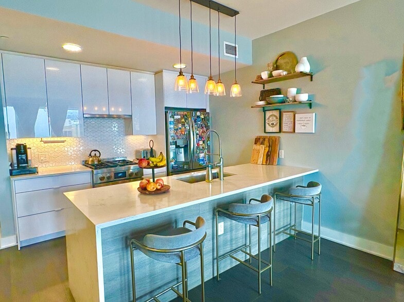 Kitchen - 380 Newark Ave
