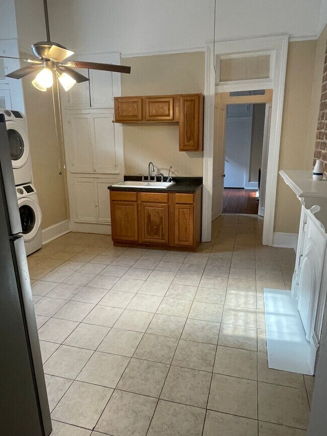 Building Photo - 4412-4412 Canal St