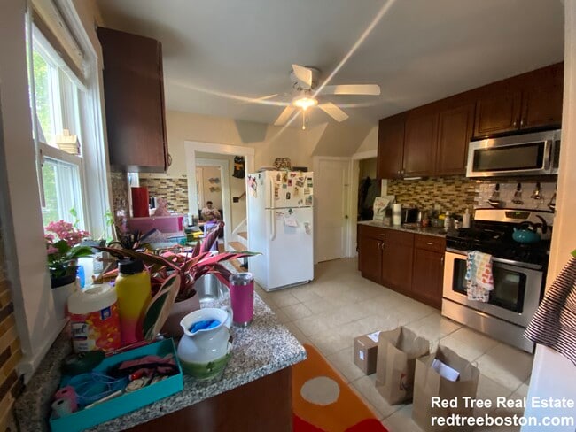 Building Photo - 1186 Chestnut St