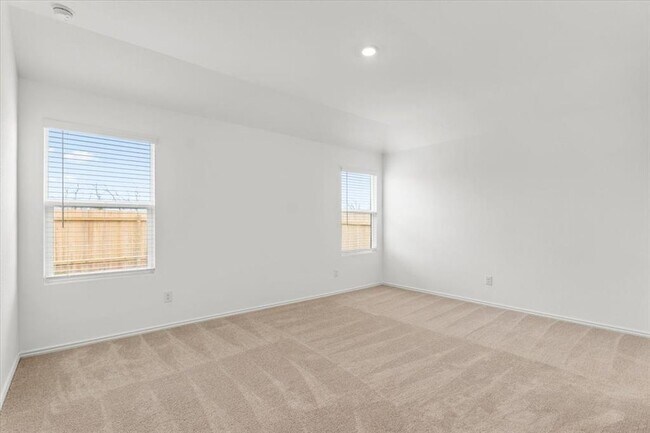 Building Photo - 487 Alamito Ave